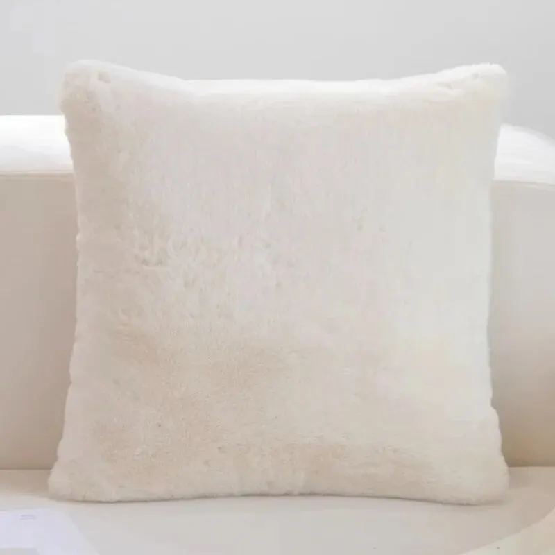 coussin fausse fourrure design