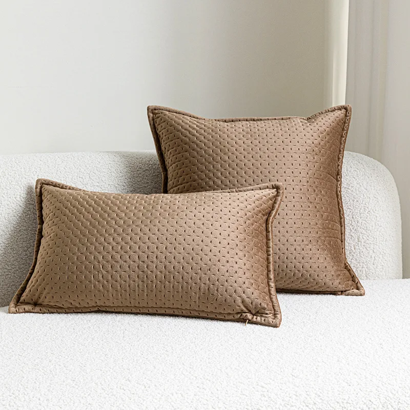 coussin décoratif velours taupe