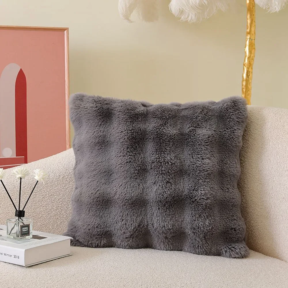 Housse de coussin 45 × 45 cm en peluche cosy - grise