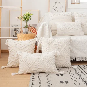 Housse de coussin bohème macramé à pompons 45 × 45 / 30 × 50 cm – Beige et blanc